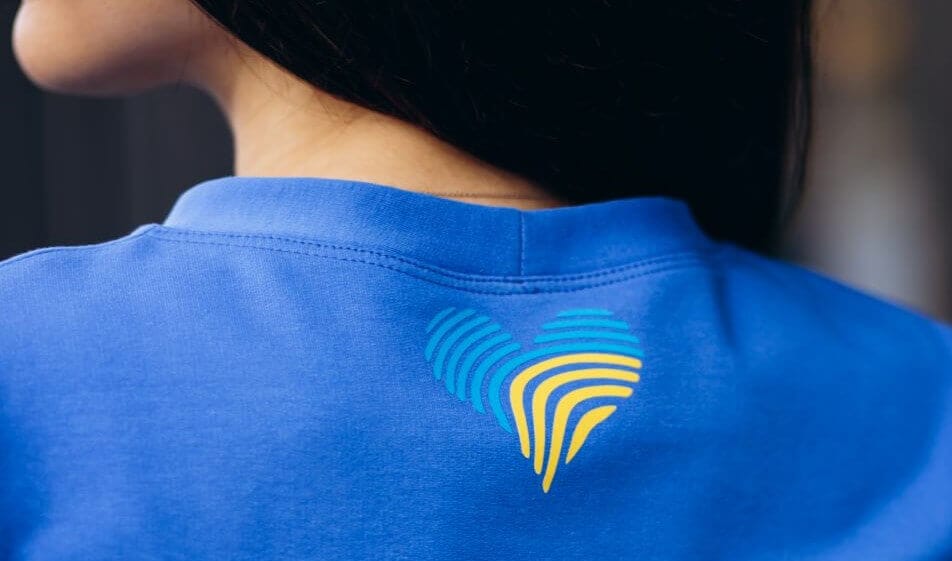 medidas donde poner el logo en una camiseta